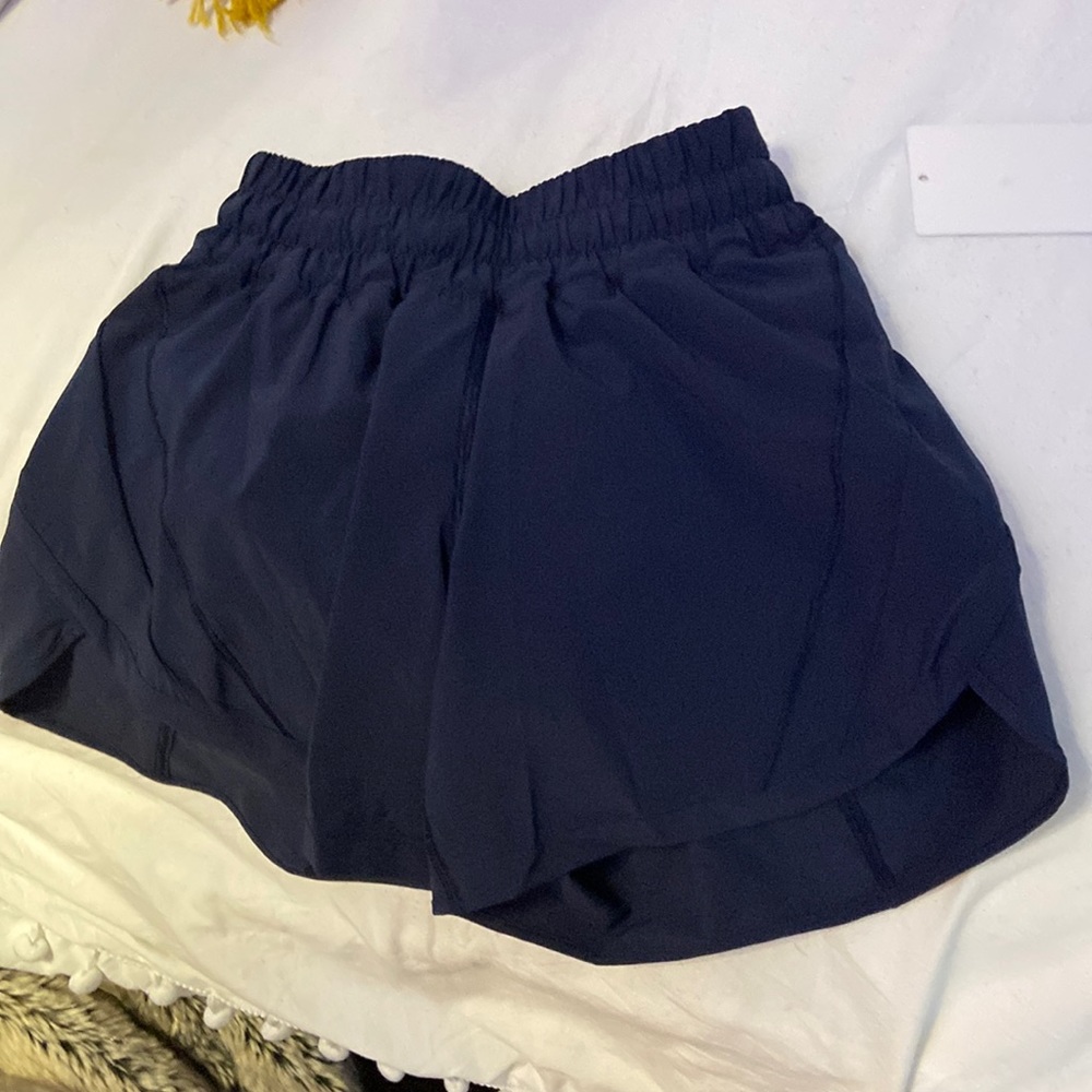 Tracy that MR short 5’’ lined size 2 navy blue